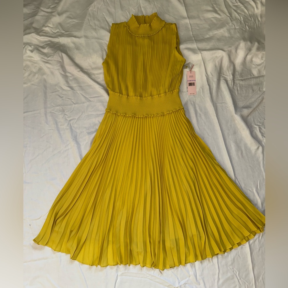 (NEW) Women’s Yellow Summer Pleated Dress